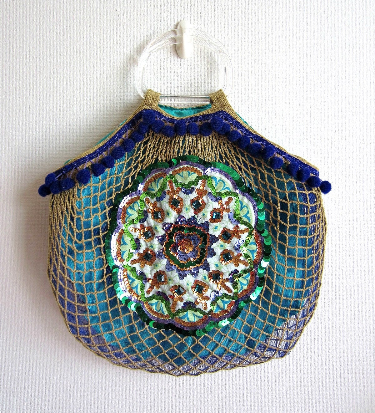 Emerald Blue Sapphire Moroccan style embroidery net shopper bag - short plexiglas handles - Hand-embroidery with sequins
