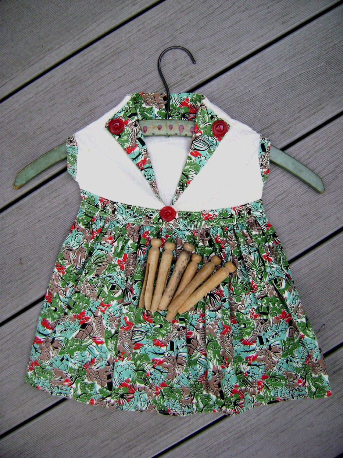 8 Pc Set Vintage Clothespin Bag, Laundry, Wooden Hanger, Clothespins, Handmade, Feedsack Fabric, Buttons,Turquoise Aqua Red, 1950-60s