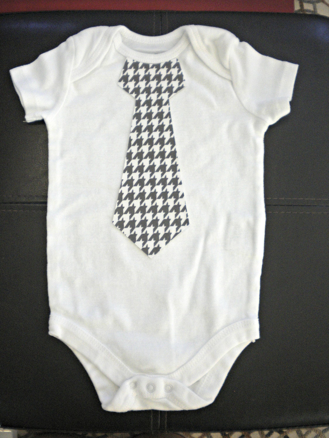 Tie-d Up Hound-stooth Applique Shirt...You pick the Gray or Red
