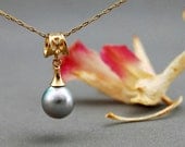 Lisa - pearl pendant, Akoya pearl, blue gray, Akoya, gold, baroque, pearl, pearl jewelry, fashion, woman,  gift, necklace, pendant