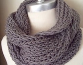 Pewter Gray Scarf, Infinity Scarf, Knit Fall Scarf, Loop Scarf, Mobius Scarf, Fashion Knitwear, Fall Essentials,