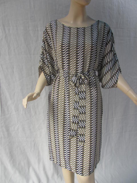 SALE Elegant silk tunic dress printed in cream, green and black colour