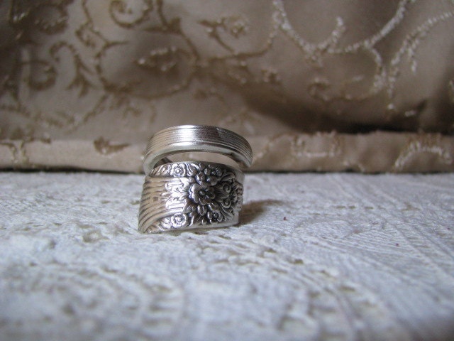 Spoon ring, Spoon Jewelry, Antique Spoons, "Silvermist" aka "Marigold" Wm Rogers 1935