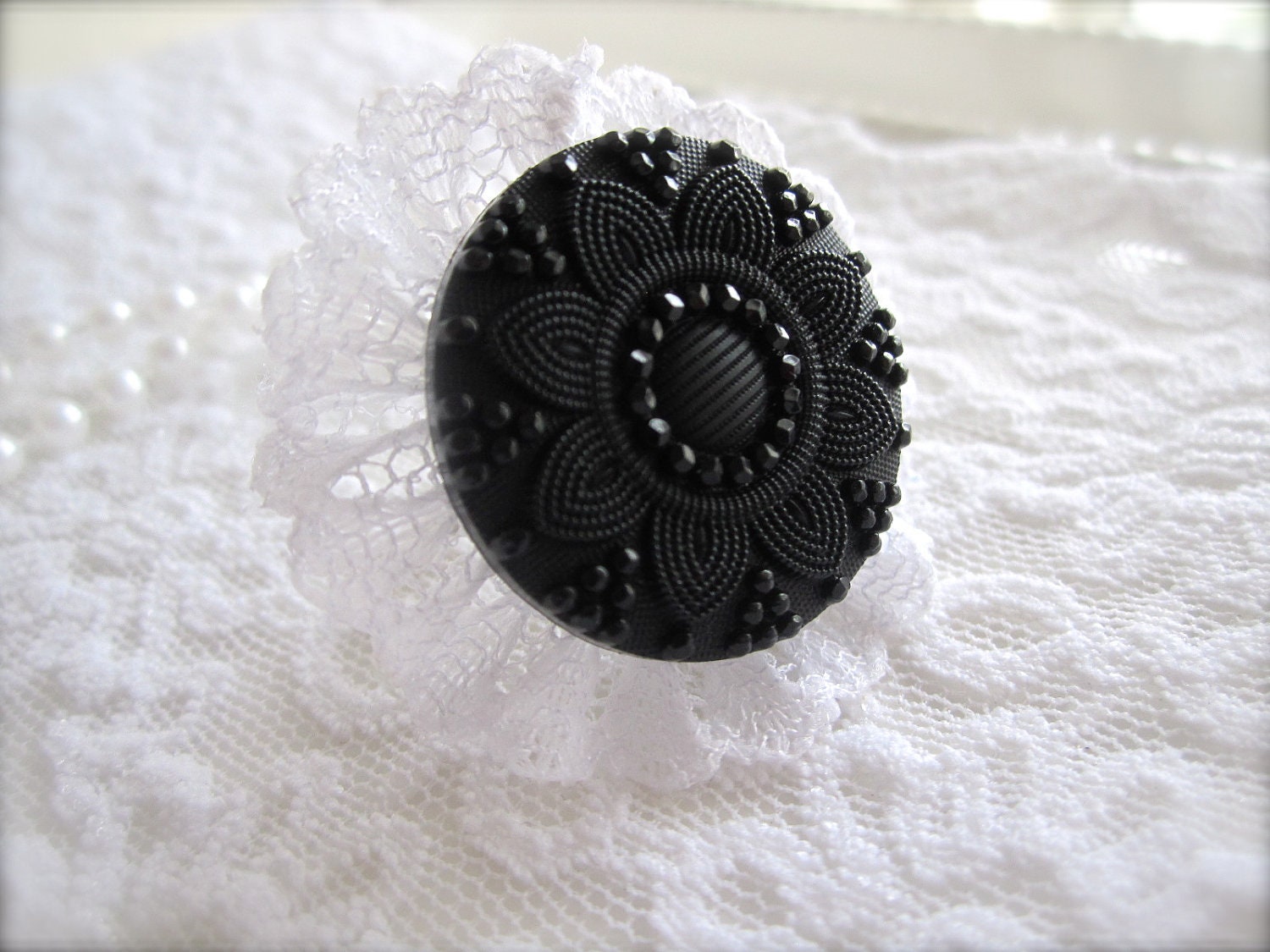 Button ring. Lace Ring Flower ring Vintage style Black&white statement Ring adjustable Fabric jewelry. Boho/Victorian/shabby chic.
