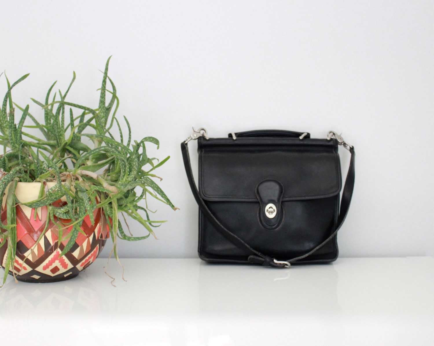 Vintage COACH Willis Bag in Black 9927 with Nickel Hardware