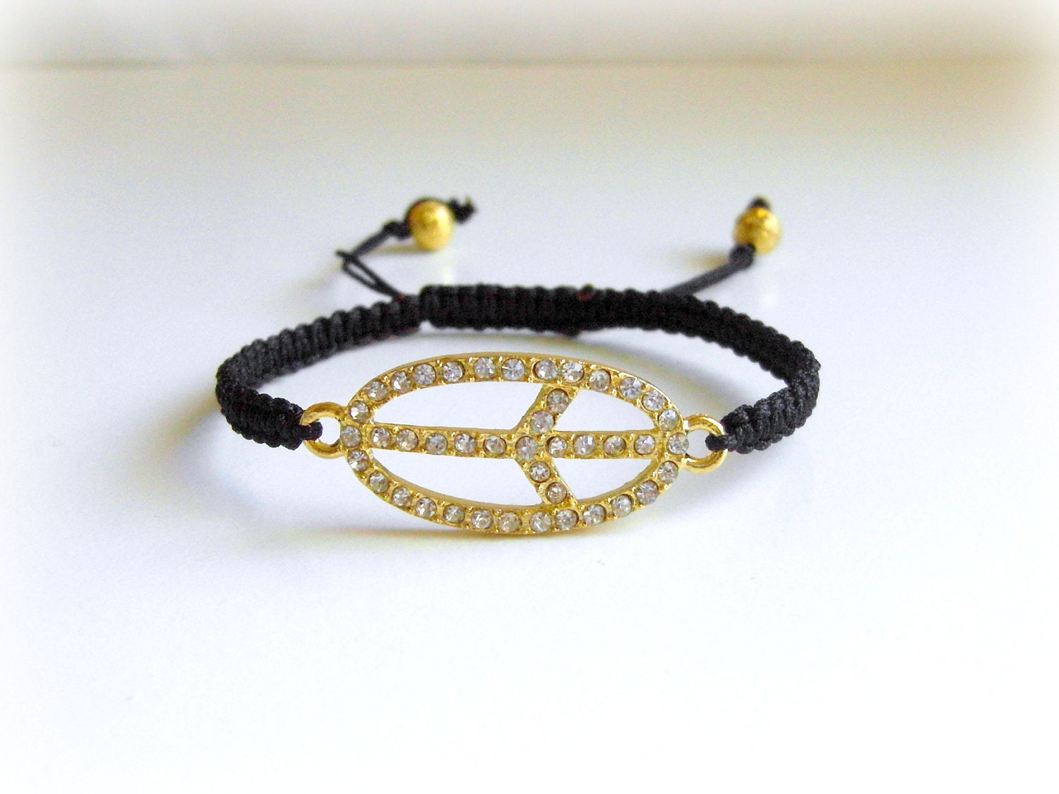 Trendy Golden Dazzling Rhinestone Peace Symbol Macrame Adjustable Bracelet Charm Bracelet Freedom Sign