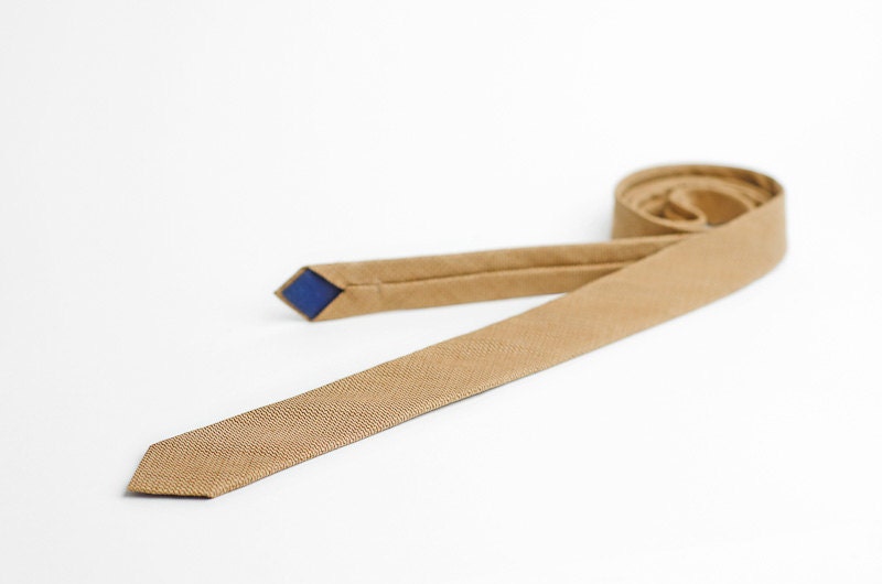 Skinny tie, gold