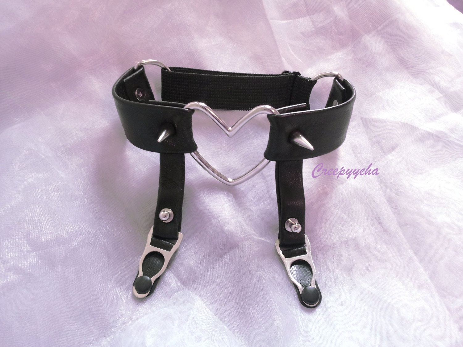 Ringed Heart Garter