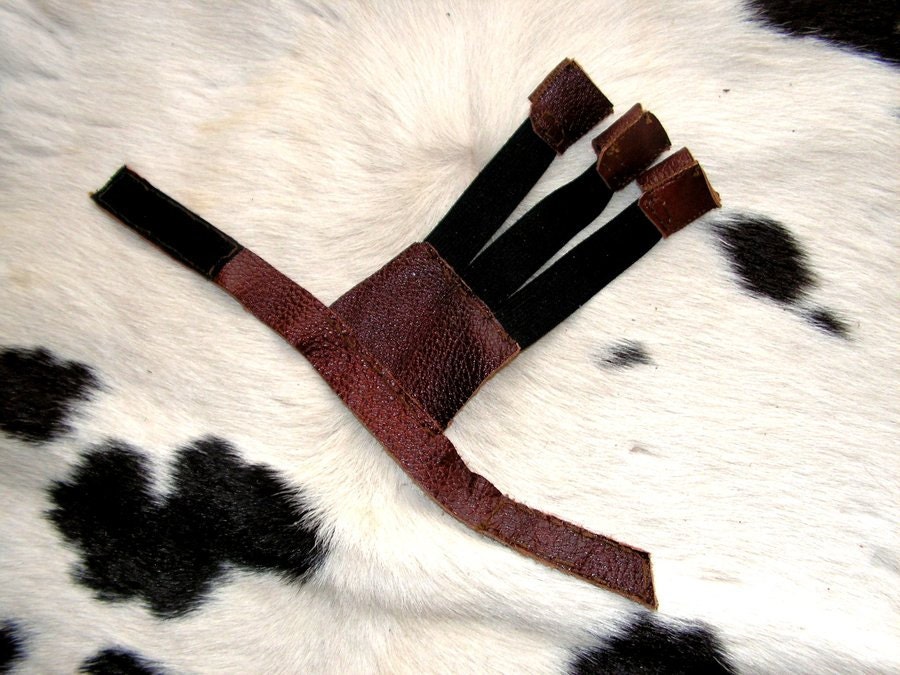 Archer's gloves