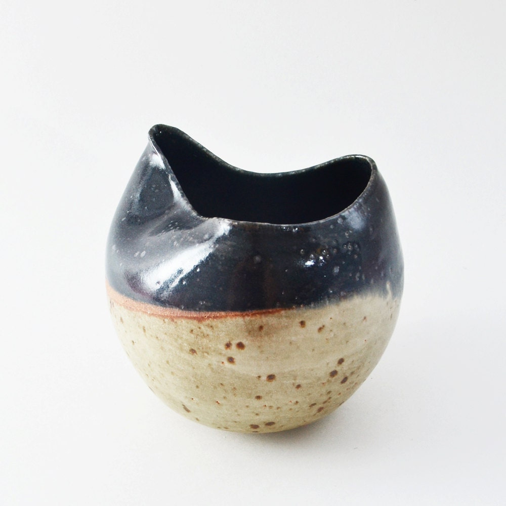 ceramic vessel
