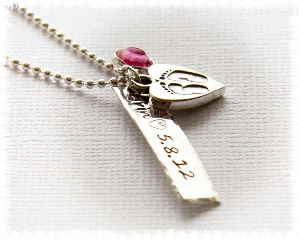 Personalised Mom Jewelery - New Baby Jewelry - Mom to Be Pendant