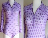 Vintage 1970s Sheer Disco Bodysuit - Purple and White Diamond Knit - Zipper Front - Long Sleeves - Size Medium