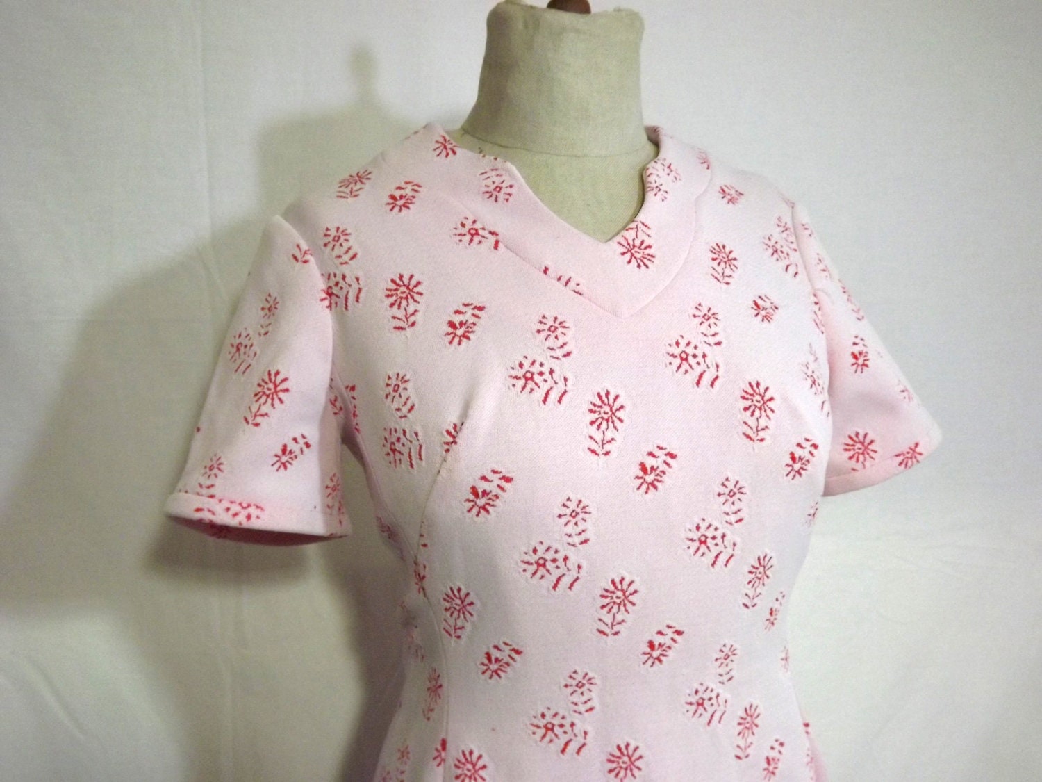 VTG 1970's Edith Flag...
