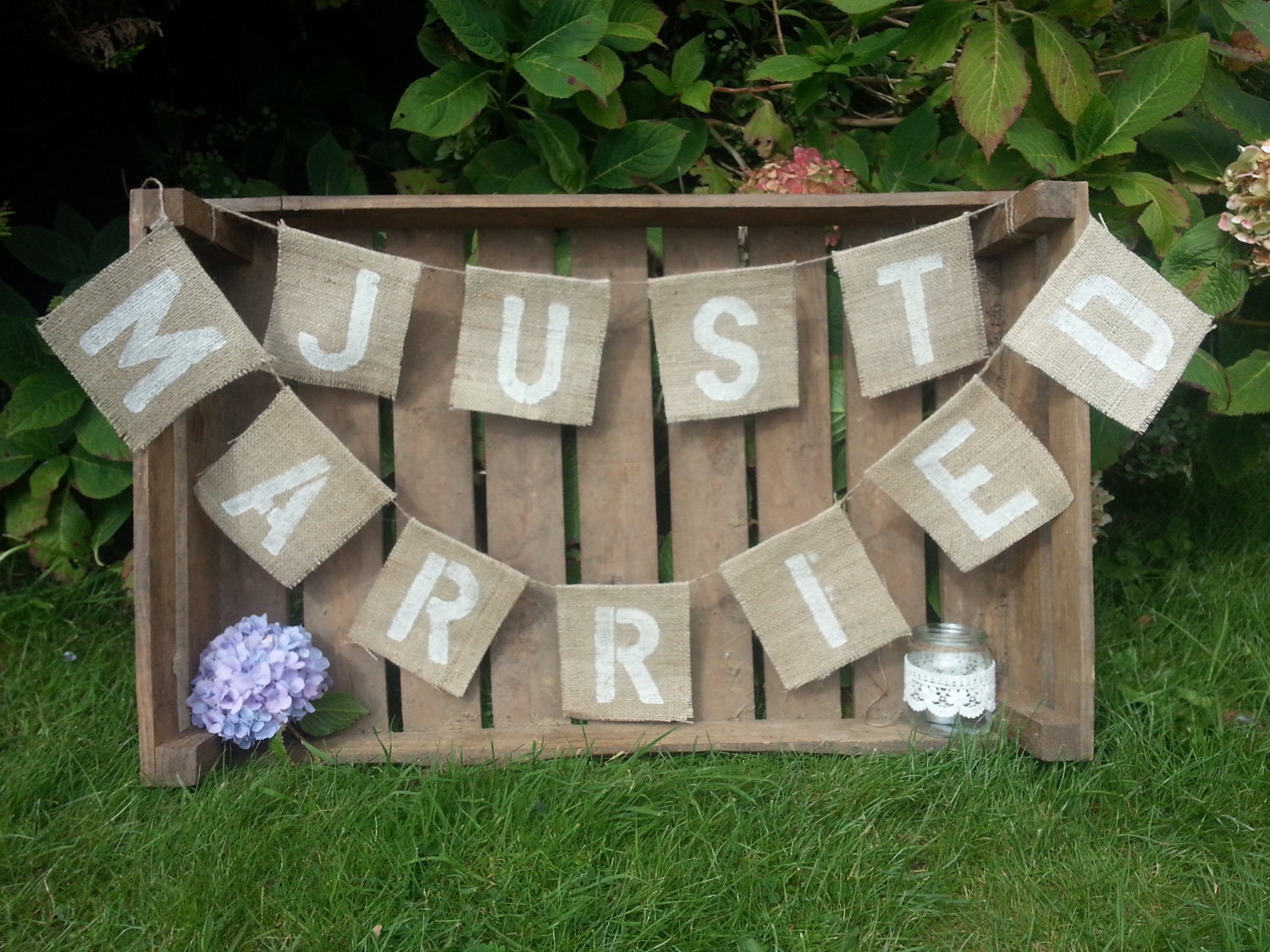 Hessian 'Just Married' banner for Weddings Rustic.