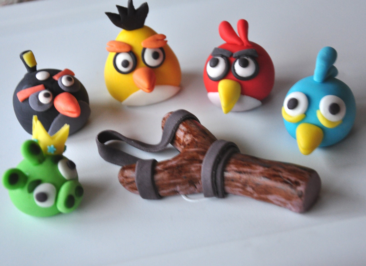 3D Edible cake and cupcake topper . BIRDS and PIGS for ANGRY kids,perfect for birthday party