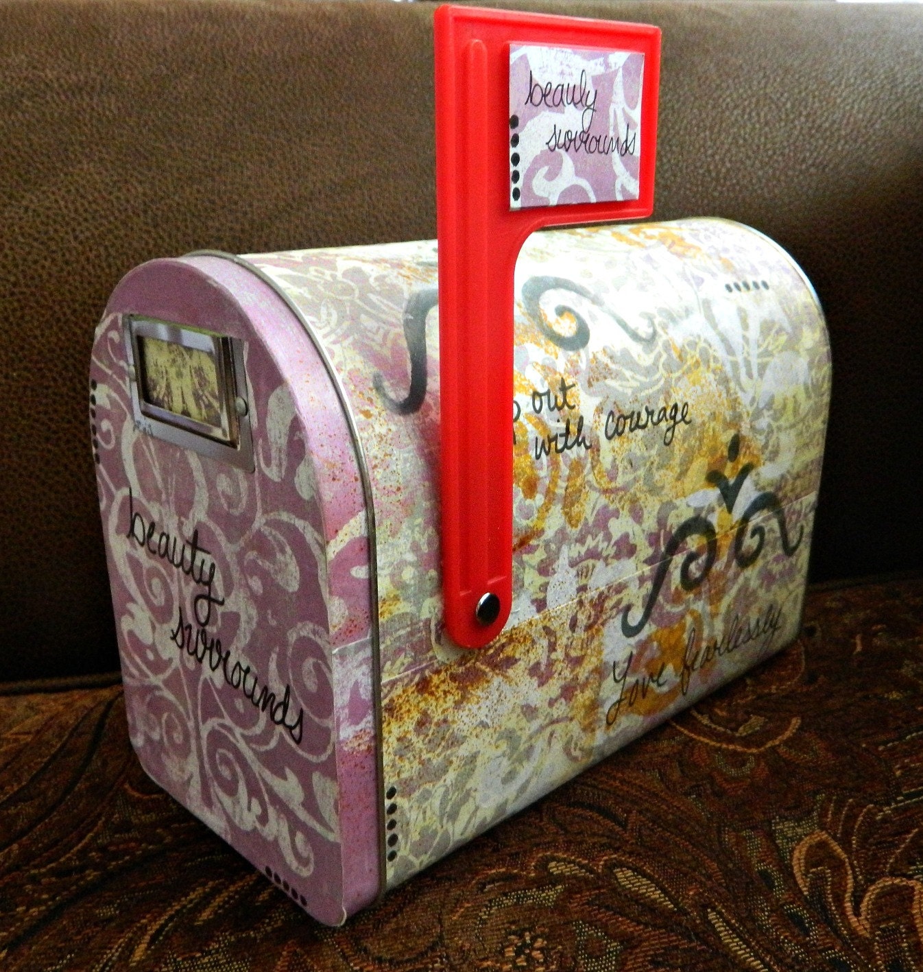 Beauty Surrounds- Desk Mailbox