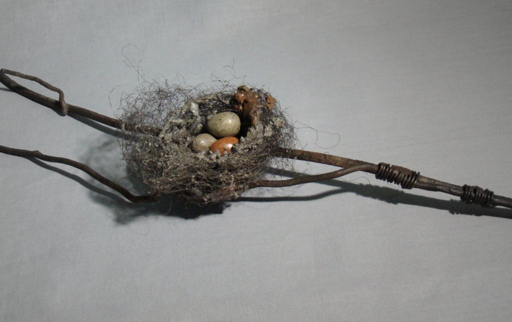 BEBIBEDDO - A Bird Nest of Concrete and Metal