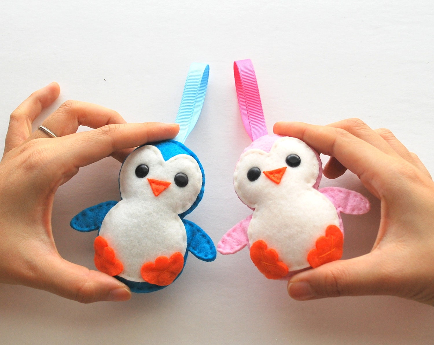 Penguin Couple Ornament set , Eco-friendly kids Blue and Pink Eco-friendly Felt plush Ornaments A402