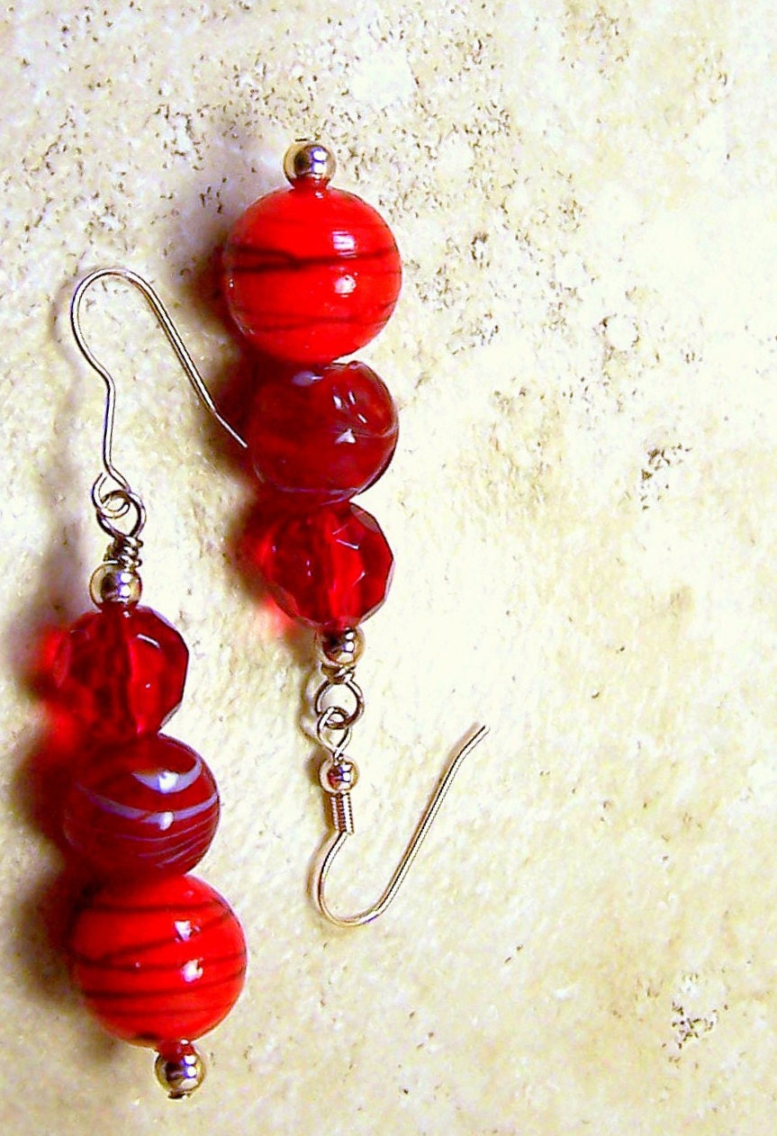 Earrings womens jewelry red trio swirled lamp glass graduated sizes Bohemian dangle pierced  TAGT tenX