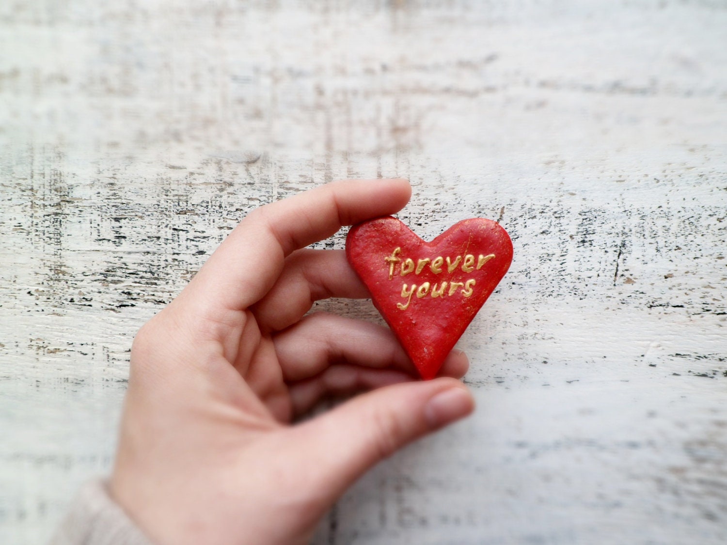 Red heart magnet Forever yours love message poppy red scarlet gold
