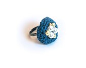 Teal blue crochet ring with white and gold pearls. Bird nest ring. Adjustable ring