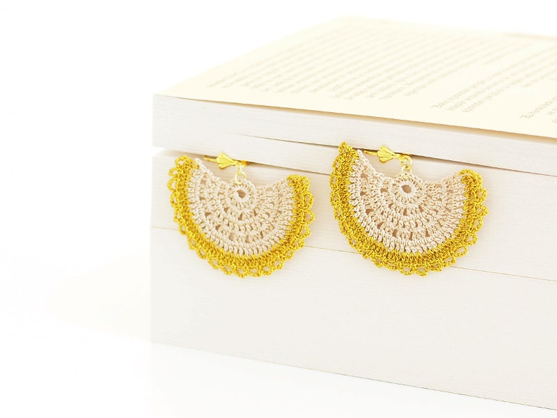 Crochet Bohemian Chic Bridal Dangle Earrings in Gold, Ivory Varnished Hippie Boho Gypsy Style Jewelry Strip Semicircle Geometric Wedding