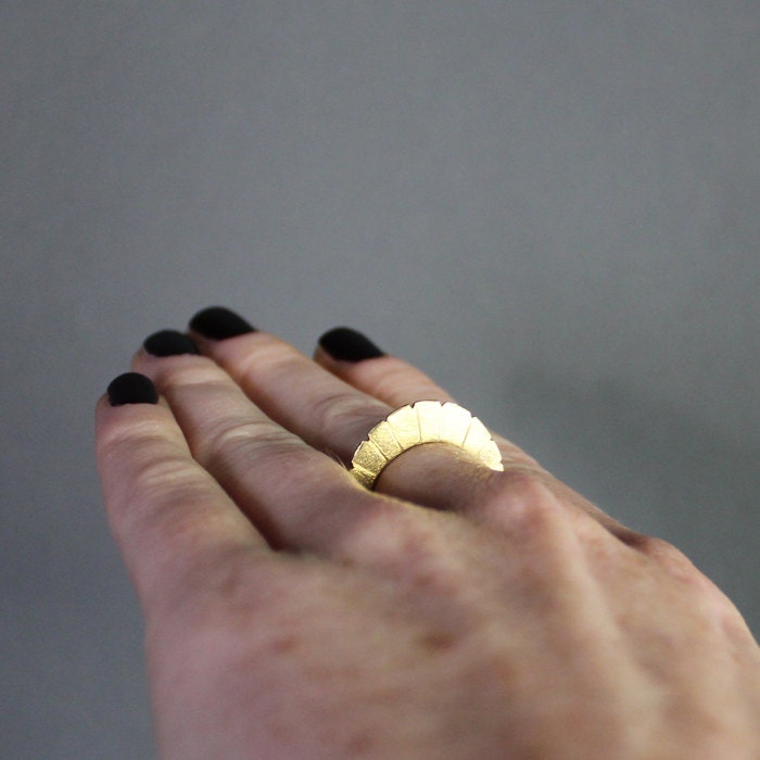Gold Halo Ring / forged brass ring with radial pattern, unique primitive form & dappled texture / metalwork jewelry - SOFTGOLDSTUDIO