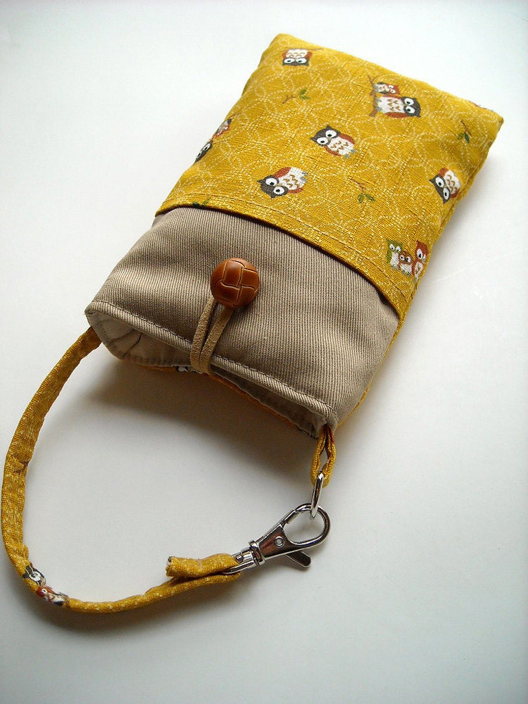 Fabric iPhone case, iPhone 4 Case, iphone Pouch, iPhone sleeve, Smart Phone Case, iPhone cover (padded) - OWL