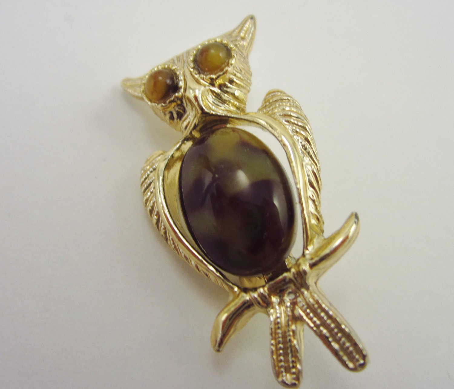 Vintage Owl Brooch Gold Tone With Faux Stones - Retro Bird Pin