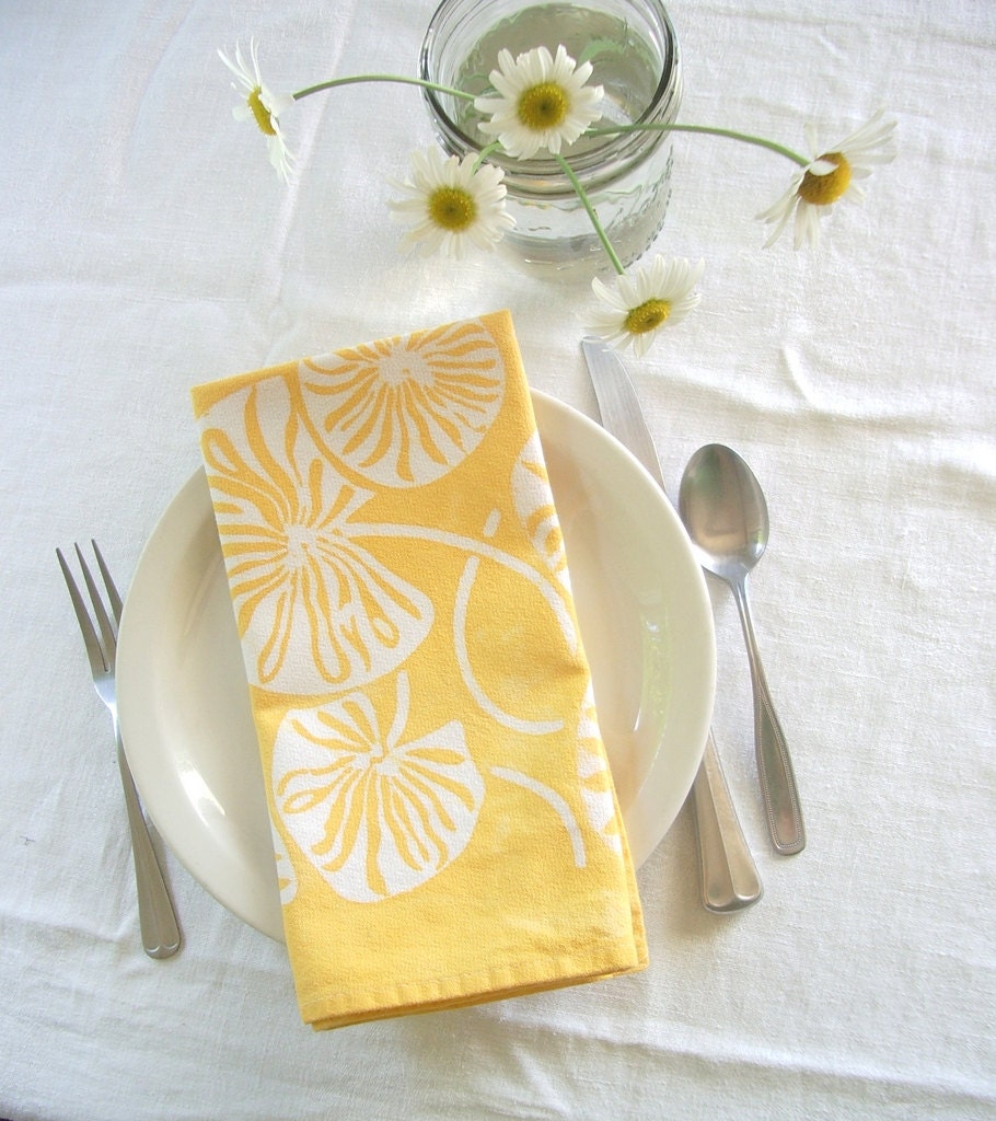 waterlily dinner napkins. made to order