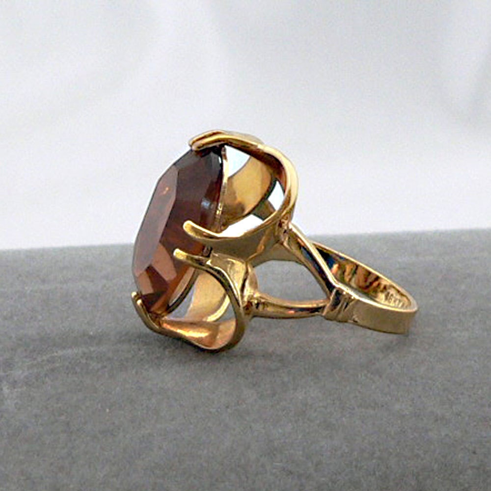 Vintage Gold Electroplate Cocktail Ring with Topaz-like Stone