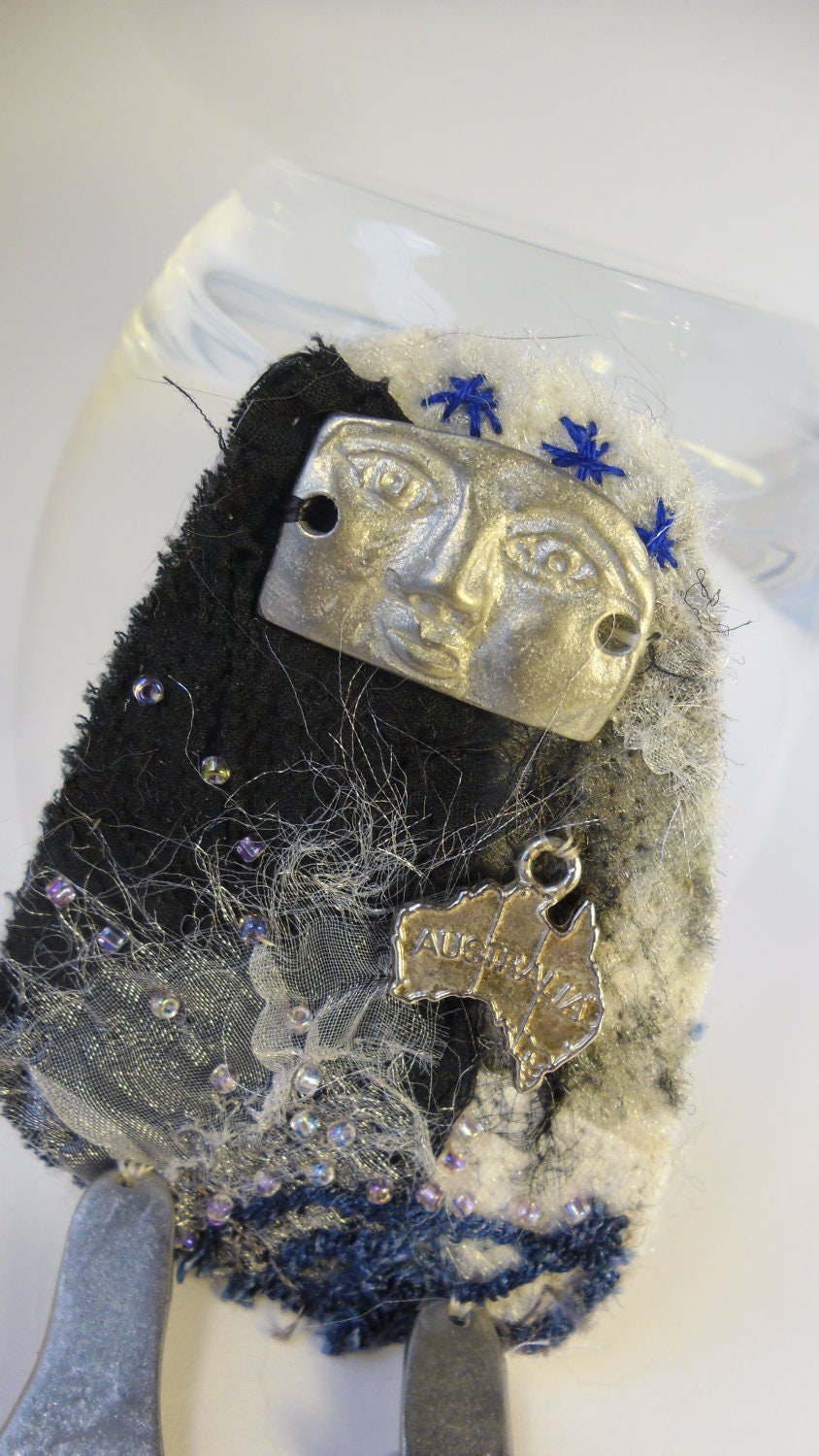 Hobbit Brooch by Whskr