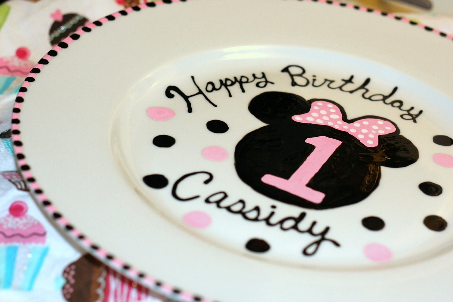 Happy 1st 2nd 3rd 4th Birthday Hand Painted Minnie Mouse Personalized Custom 10.5 inch dinner sized Porcelain Plate for guests to sign