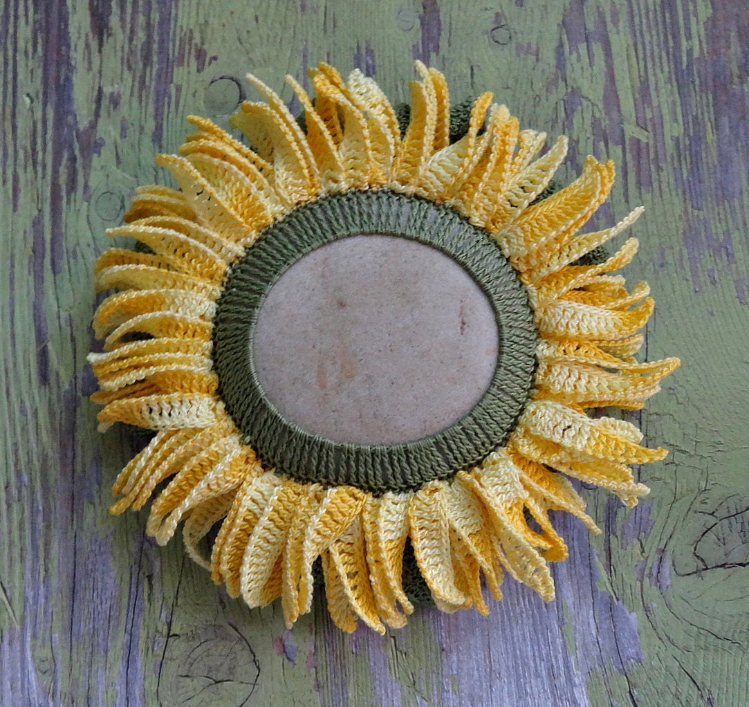 Floral Table Decor, Crochet Stone, Sunflower, Home Decor, Handmade, Original, Nature, Garden, Decorative Arts - Monicaj