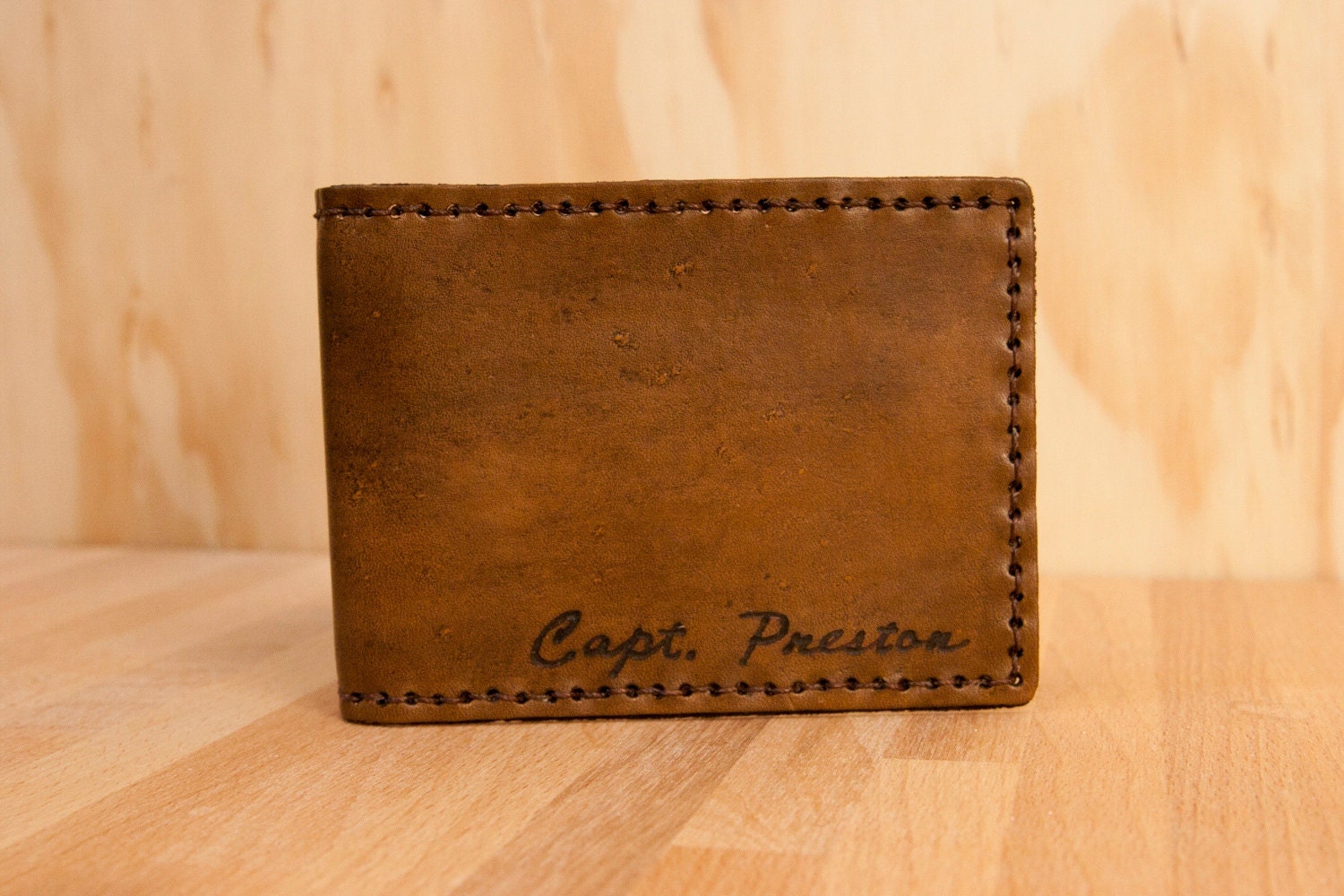 Script Wallet - Leather in Antique Brown