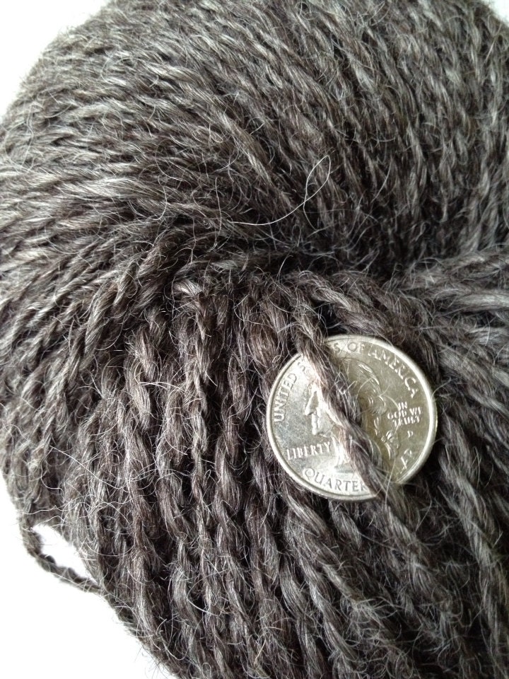 C'est La Vie 2 ply Lincoln yarn natural grey 290 yards 