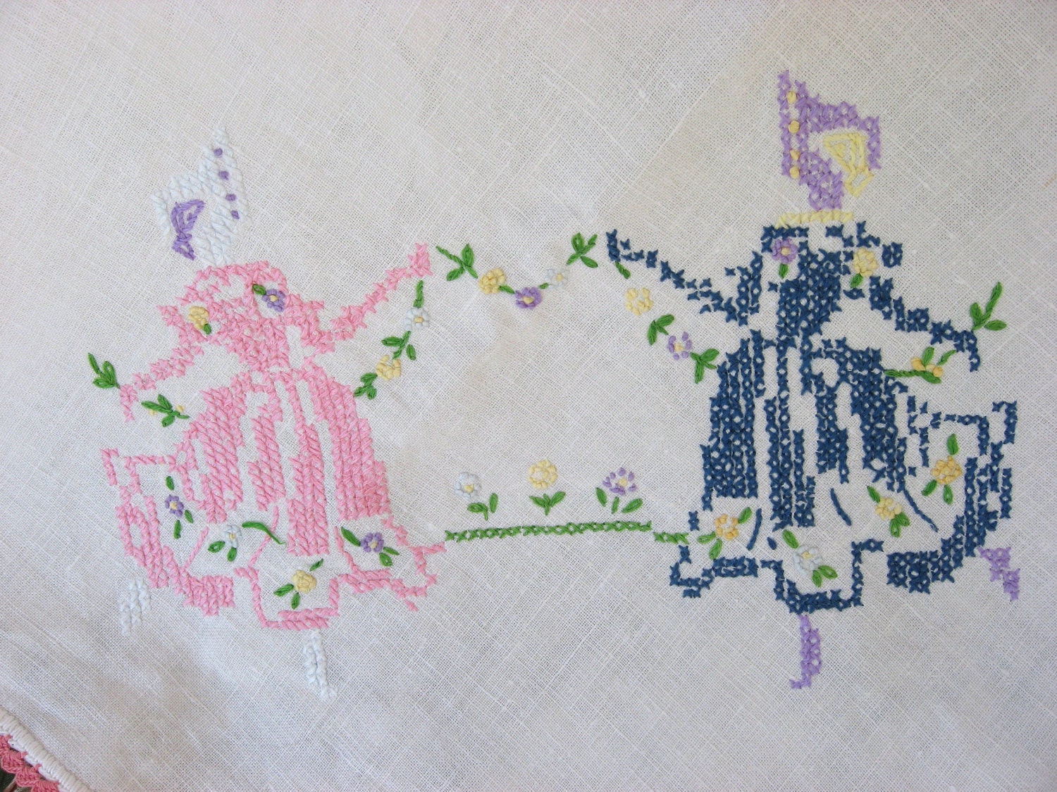 Linen Tablecloth Embroidery Crinoline Sunbonnet lady Crocheted Shell Edging