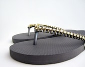 Grey decorated flip flops. Grey rubber sandals opal gems, gold and silver strings. - streetcats