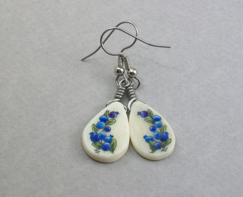 Scrimshaw Bone Dangle Earrings with Blueberries
