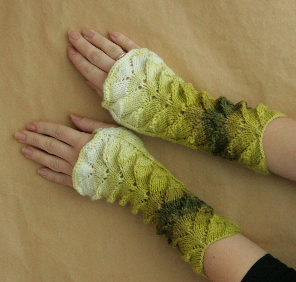 Green-white melange Fingerless Gloves---wrist warmers---handmade---knitting