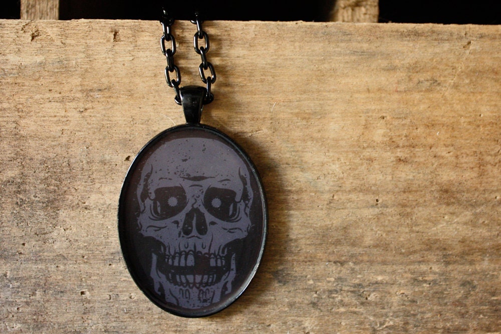 Skull Resin Pendant Necklace - Creepy Jewelry