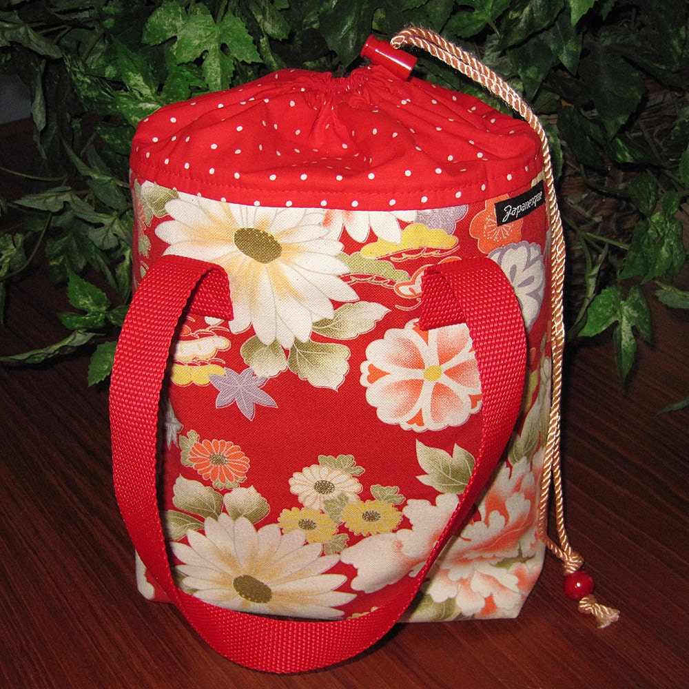 Padded Thermal Lined Drawstring Top Lunch Tote Red Floral Peony Design