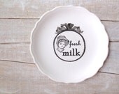 Vintage Kitchen Sign // Fresh Milk Sign // Farm Dairy Sign // Victorian Kitchen Decor // Farmhouse Kitchen // Black White // MILKMAID