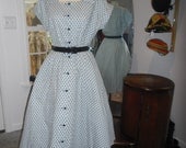 XL Late 1940s or 50s Vintage Swing Dress Fuller Skirt Daytime Dress in Cotton with 42 Bust  34 Waist FREE U S SHIPPING