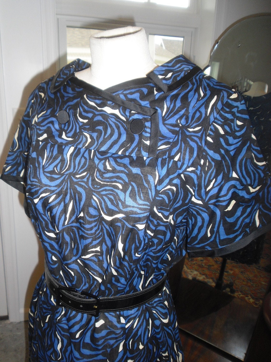 Sophisticated Stylized Print Vintage 1950s Dress with 44 Bust 40 Waist FREE U S SHIPPING