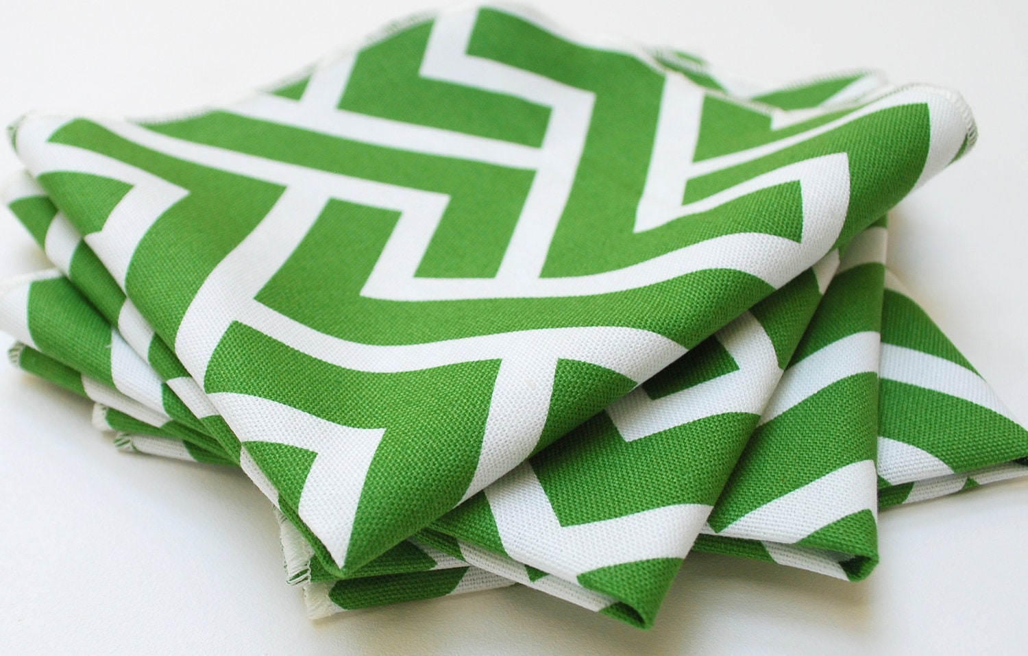 FREE OFFER Reusable ORGANIC Cloth Napkins - Set of 4- Cloud 9 - Zigzag - Grass