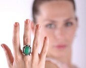 Cocktail Ring Silver and Green agate, flower shaped statement ring, hammered handmade sterling silver jewelry