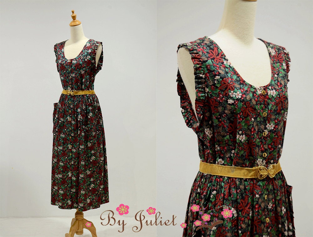 Vintage dress 70s long maxi cotton print retro Christmas flower day Red Black sleeveless full skirt button ruffle floral jumper mod sundress