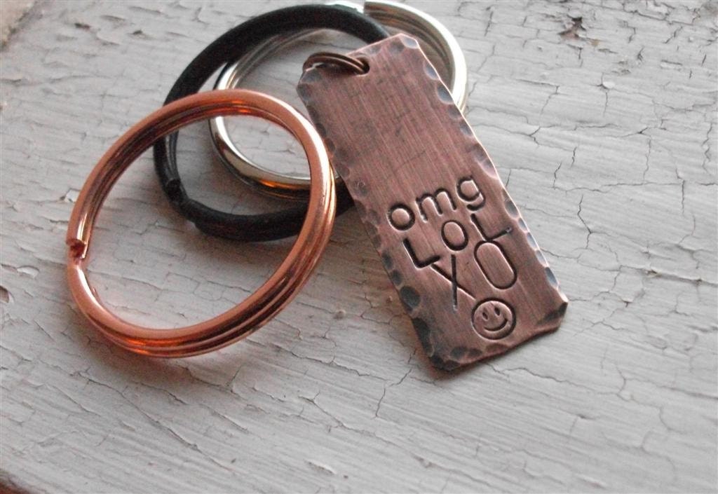 READY To SHIP, Do you have a compulsive TEXTER in your house....copper stamped charm keyring, teamepe