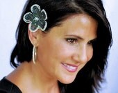 GBK 2012 Primetime Emmys - Emmy Jewels hair clip/brooch combo